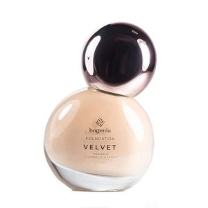 Тональна основа для обличчя Bogenia Velvet Foundation SPF 20 з ефектом матування 002 Beige Rose, 30 мл